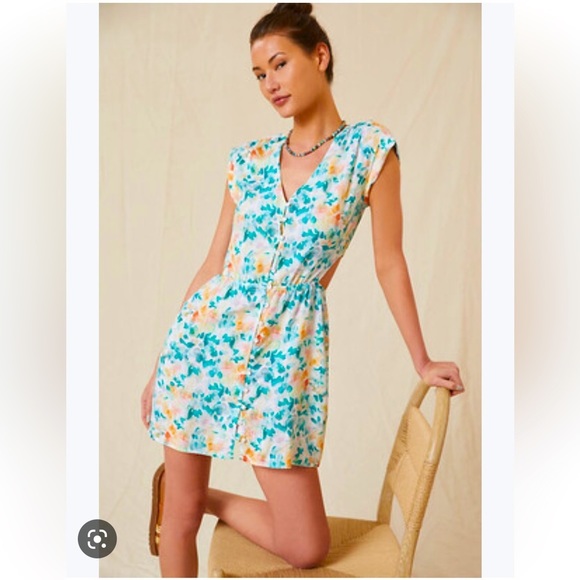 Anthropologie Dresses & Skirts - Anthropologie Cloth & Stone Cutout Mini Dress Size L.